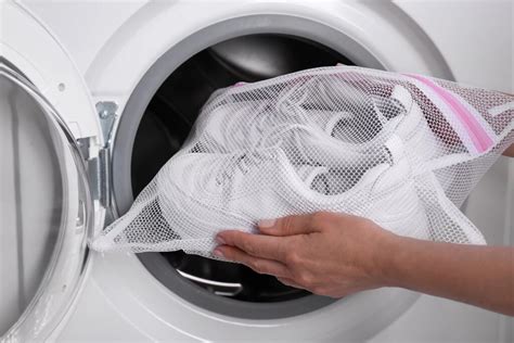 kan je adidas schoenen in de wasmachine doen|Schoenen wassen in de wasmachine: w.